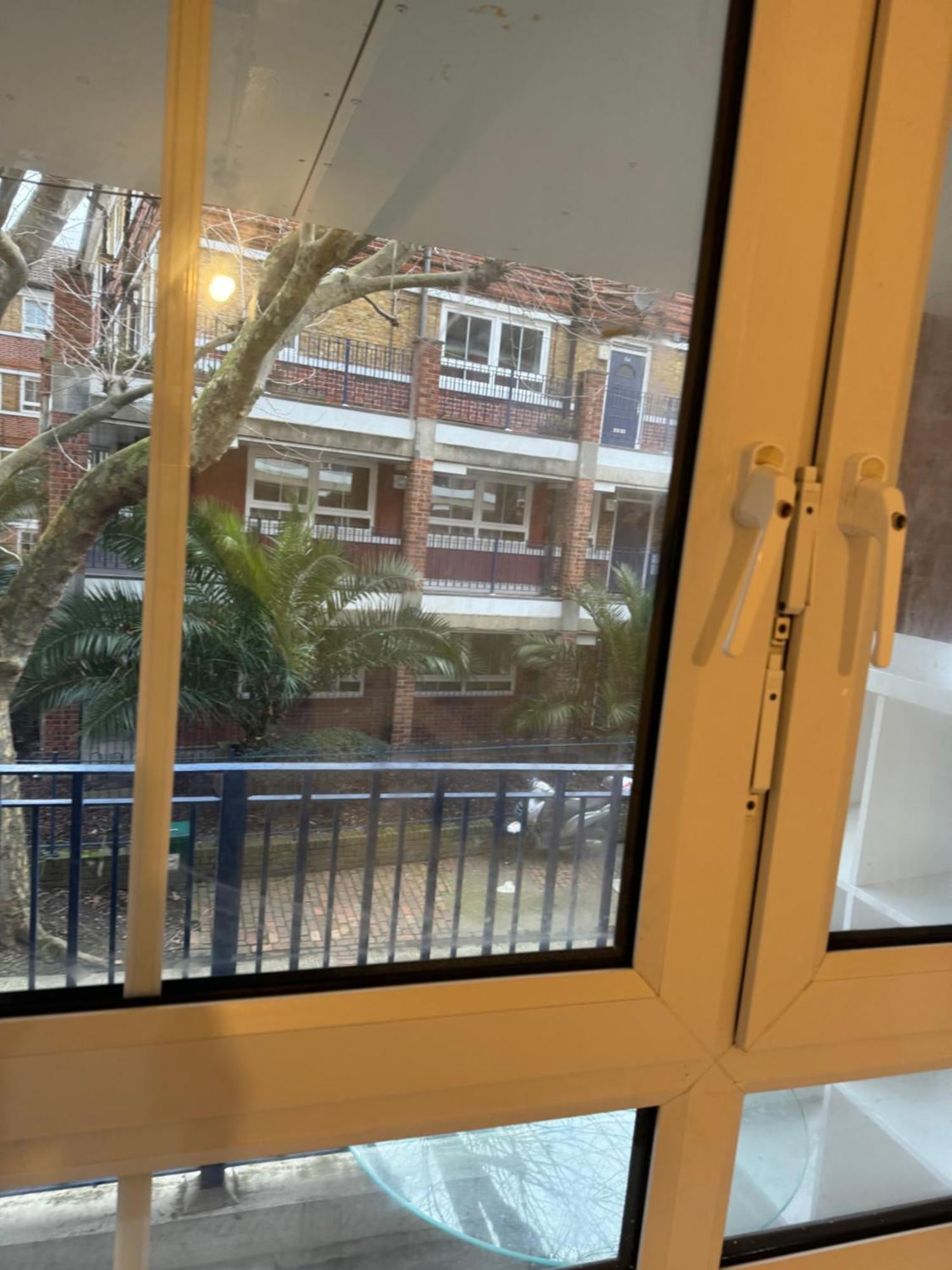 One Bedroom Apartment In Tower Bridge Road Лондон Экстерьер фото