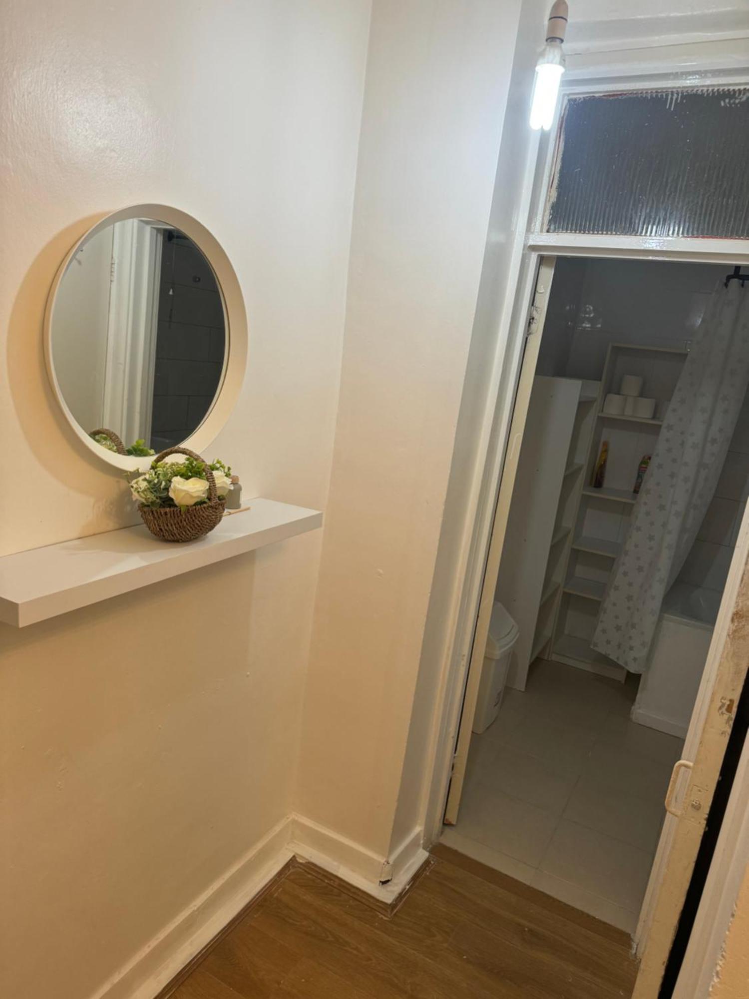 One Bedroom Apartment In Tower Bridge Road Лондон Экстерьер фото