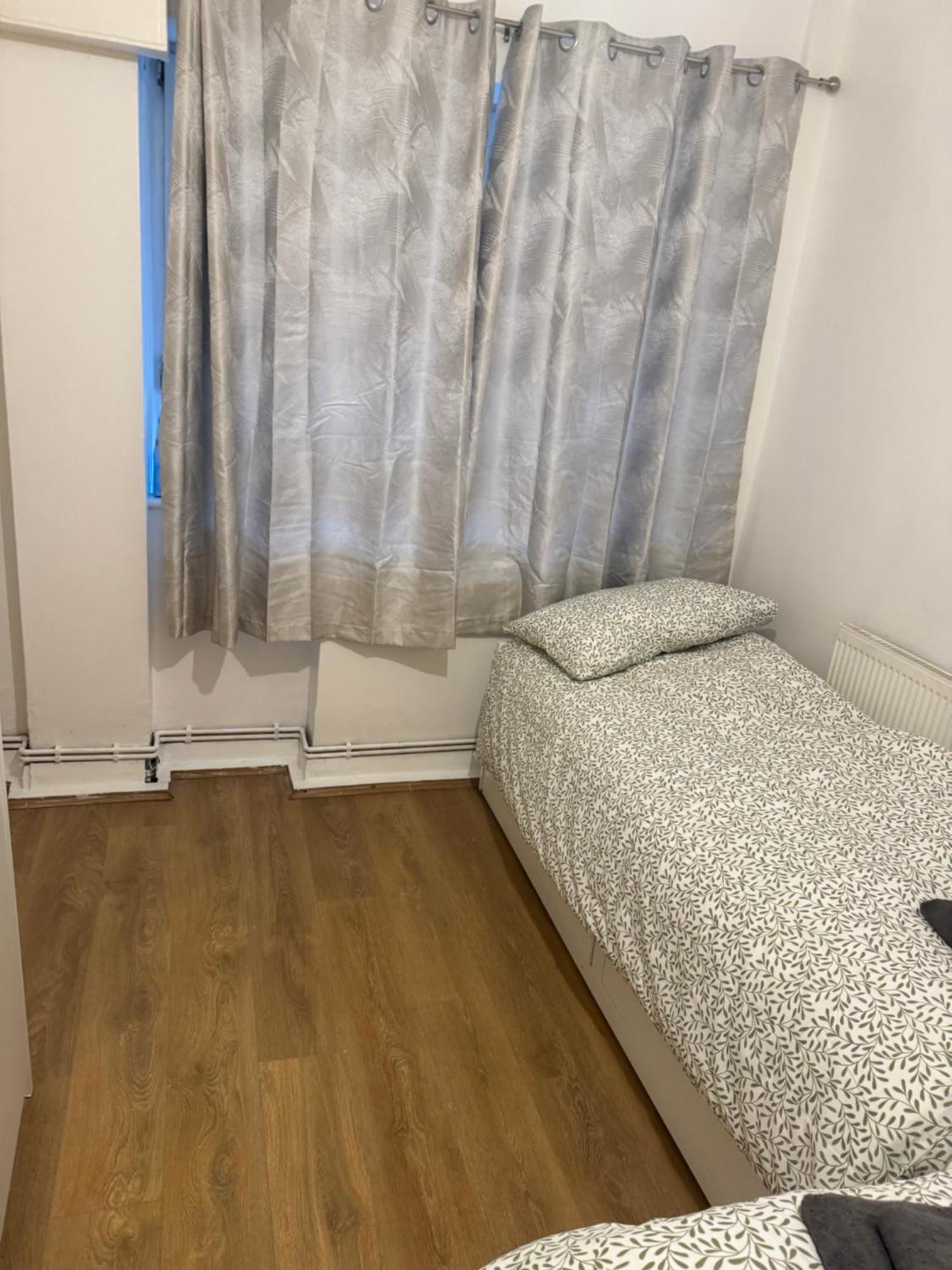 One Bedroom Apartment In Tower Bridge Road Лондон Экстерьер фото